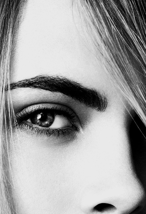 How-To: Get Cara Delevingne's Power Brows